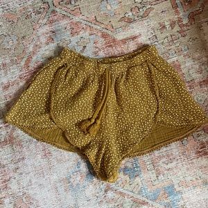 Rylee + Cru Gauze Shorts